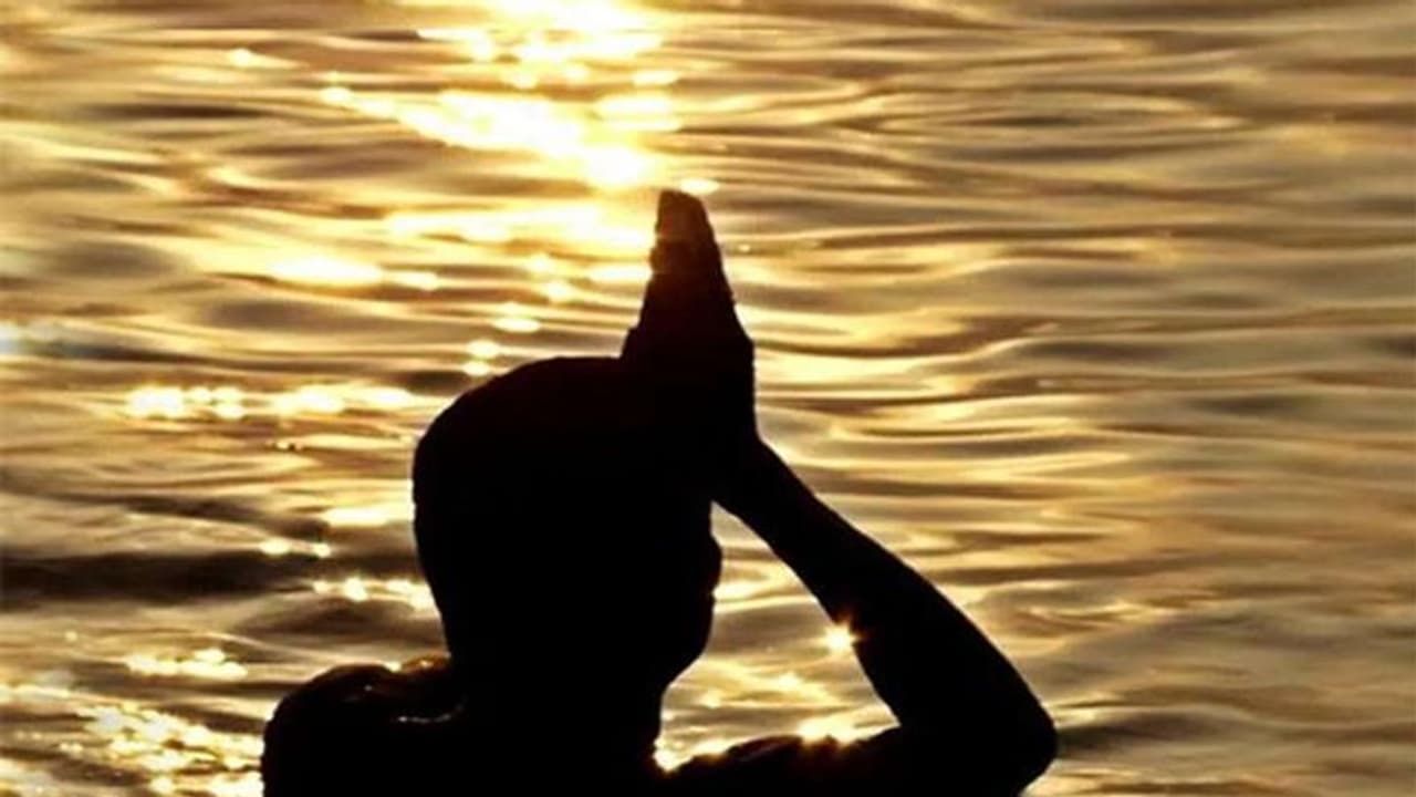 Vaishakh month 2022: वैशाख मास में न कर पाएं तीर्थ स्नान तो करें ये उपाय, इन बातों का भी रखें ध्यान Vaishakh month 2022: वैशाख मास में न कर पाएं तीर्थ स्नान तो करें ये उपाय, इन बातों का भी रखें ध्यान