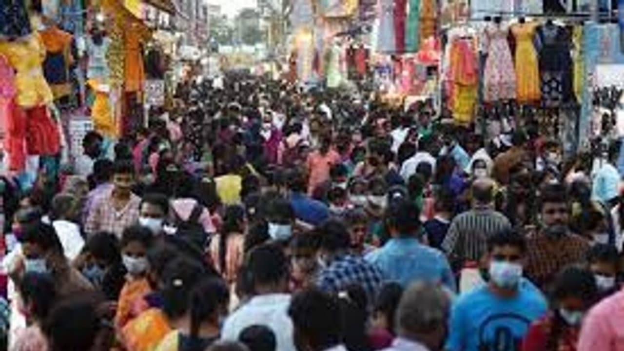 சற்றுமுன் முக்கிய தகவல்..மீண்டும அதிகரிக்கும் கொரோனா..முக கவசத்திலிருந்து விலக்கு இல்லை.. அமைச்சர் பேட்டி..