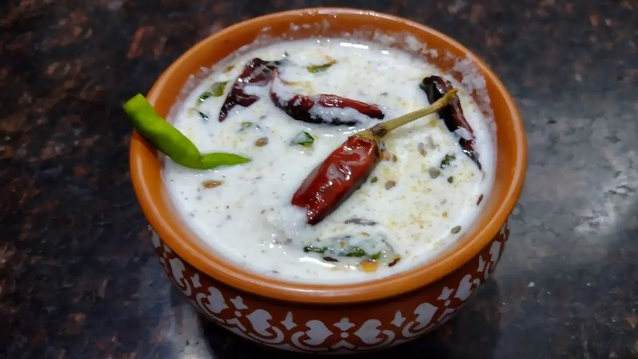 10 நிமிடத்தில் சுவையான மோர் குழம்பு செய்ங்க.. ரெசிபி இதோ! 10 நிமிடத்தில் சுவையான மோர் குழம்பு செய்ங்க.. ரெசிபி இதோ!