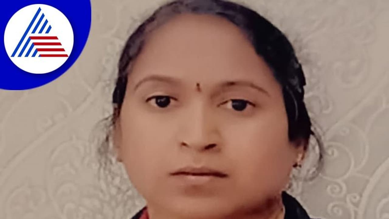 Bengaluru: ಲಂಚಕ್ಕೆ ಕೈ ಚಾಚಿ ಜೈಲು ಸೇರಿದ ಲೇಡಿ ಇನ್ಸ್ಪೆಕ್ಟರ್ Bengaluru: ಲಂಚಕ್ಕೆ ಕೈ ಚಾಚಿ ಜೈಲು ಸೇರಿದ ಲೇಡಿ ಇನ್ಸ್ಪೆಕ್ಟರ್