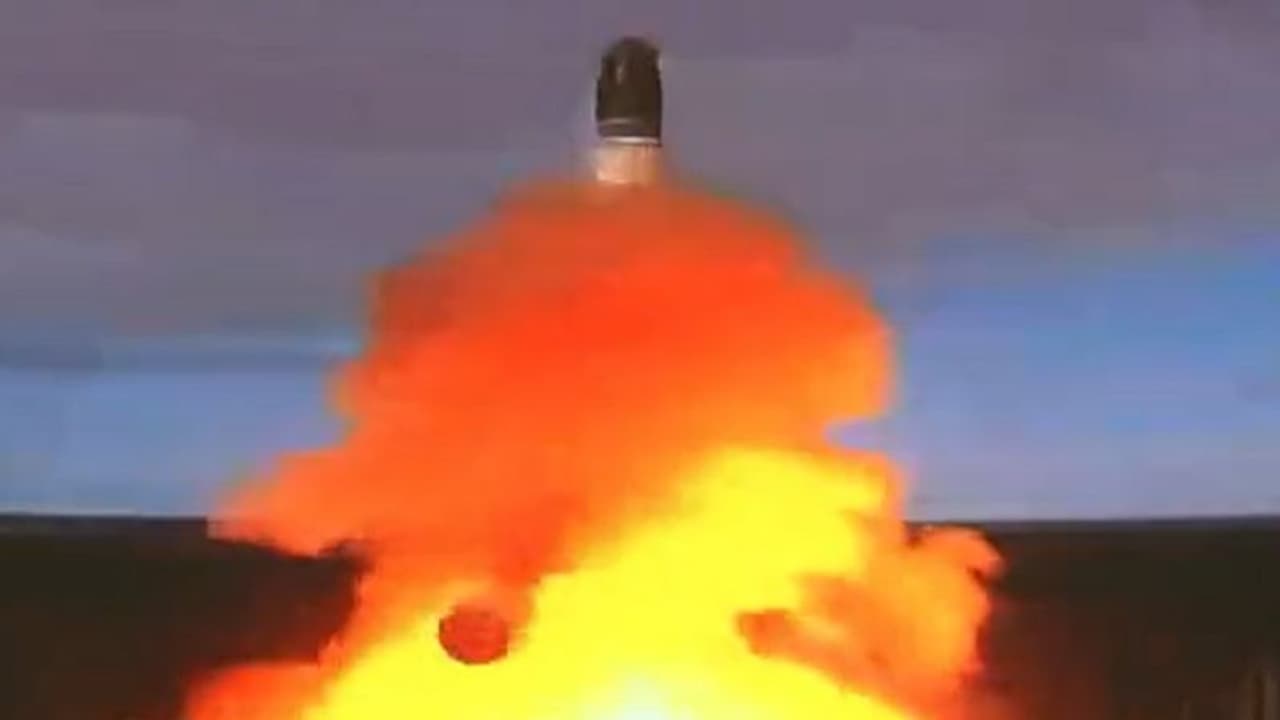 रूस ने किया नई मिसाइल का टेस्ट, राष्ट्रपति व्लादिमीर पुतिन ने कहा धरती पर किसी भी टारगेट को कर सकता है नष्ट रूस ने किया नई मिसाइल का टेस्ट, राष्ट्रपति व्लादिमीर पुतिन ने कहा धरती पर किसी भी टारगेट को कर सकता है नष्ट