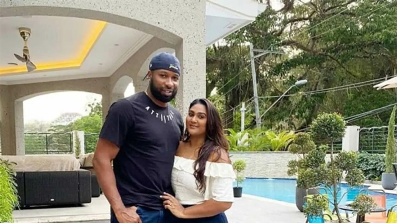 बचपन में बाप ने मां को छोड़ा, अकेले उठाई घर की जिम्मेदारी, इतनी मुश्किल में कटे खिलाड़ी के दिन, आज है करोड़पति बचपन में बाप ने मां को छोड़ा, अकेले उठाई घर की जिम्मेदारी, इतनी मुश्किल में कटे खिलाड़ी के दिन, आज है करोड़पति