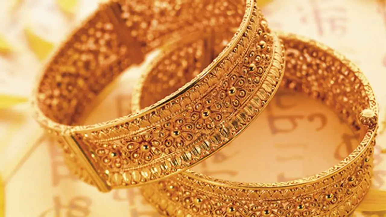 Gold Rate Today: കുത്തനെ കയറി ശേഷം ഇന്ന് വിശ്രമിച്ചു; സ്വർണ വില അറിയാം Gold Rate Today: കുത്തനെ കയറി ശേഷം ഇന്ന് വിശ്രമിച്ചു; സ്വർണ വില അറിയാം