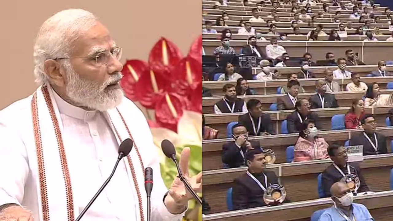 सिविल सेवा दिवस पर बोले PM मोदी 5 साल में खत्म किए 1500 ऐसे कानून, जो लोगों पर बोझ बने हुए थे सिविल सेवा दिवस पर बोले PM मोदी 5 साल में खत्म किए 1500 ऐसे कानून, जो लोगों पर बोझ बने हुए थे