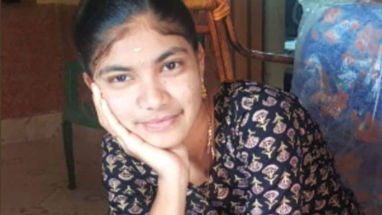 திருமணமான இளம்பெண் திடீரென தூக்கிட்டு தற்கொலை... என்ன காரணம் தெரியுமா?