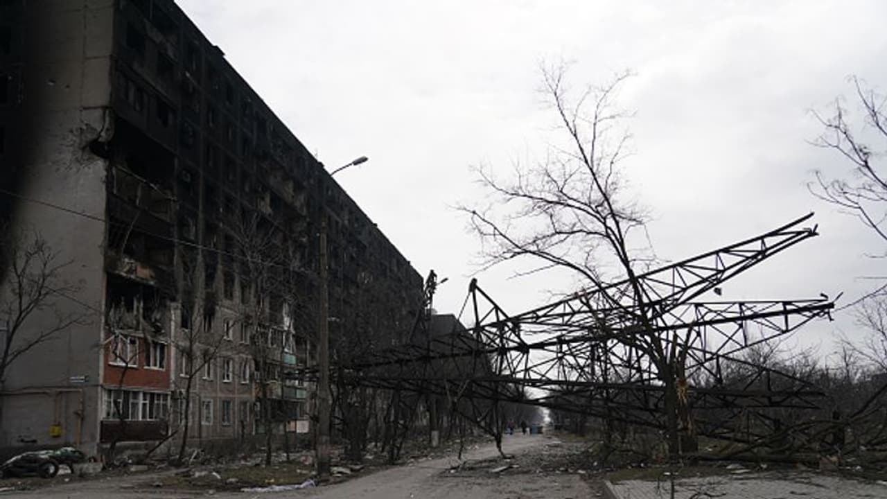 Ukraine war: Russian troop hits Azovstal steel plant with 35 airstrikes in 24 hours, reports Ukraine war: Russian troop hits Azovstal steel plant with 35 airstrikes in 24 hours, reports