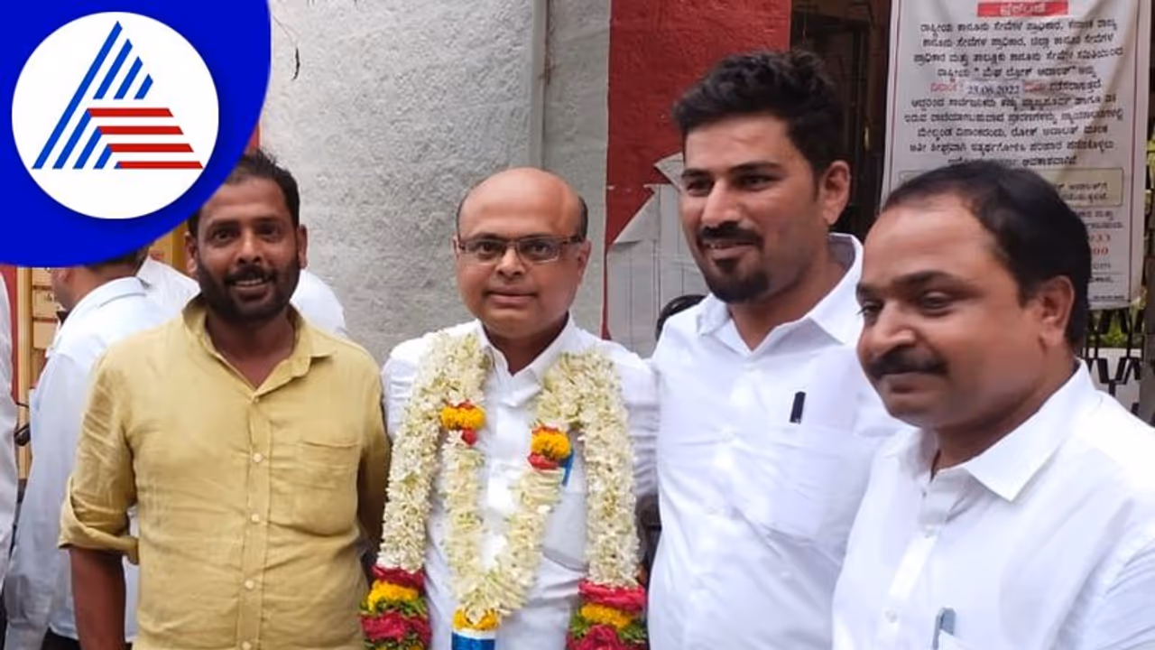 Chikkamagaluru: ಜಿಲ್ಲಾ ವಕೀಲರ ಸಂಘದ ಅಧ್ಯಕ್ಷರಾಗಿ ಹೆಚ್.ಎಂ.ಸುಧಾಕರ್ ಆಯ್ಕೆ Chikkamagaluru: ಜಿಲ್ಲಾ ವಕೀಲರ ಸಂಘದ ಅಧ್ಯಕ್ಷರಾಗಿ ಹೆಚ್.ಎಂ.ಸುಧಾಕರ್ ಆಯ್ಕೆ