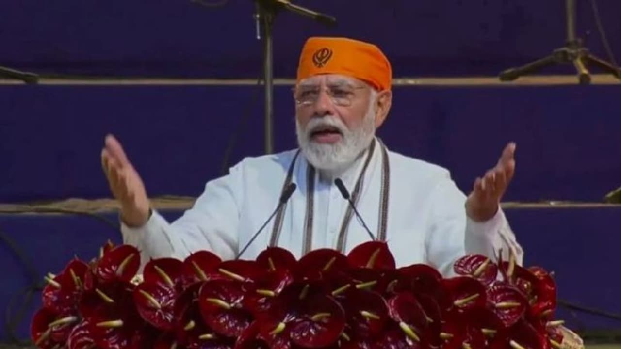 PM Modi: ప్రపంచ సంక్షేమ‌మే భారత్ ల‌క్ష్యం.. వారి త్యాగాలే యువ‌త‌కు స్ఫూర్తి: ప్రధాని మోడీ 