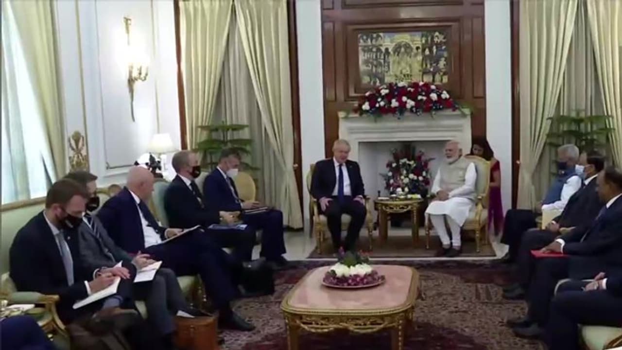 बोरिस जॉनसन की भारत यात्रा: हिंद प्रशांत क्षेत्र में बढ़ते खतरे के अलावा यूक्रेन रूस युद्ध रोकने पर हुई चर्चा बोरिस जॉनसन की भारत यात्रा: हिंद प्रशांत क्षेत्र में बढ़ते खतरे के अलावा यूक्रेन रूस युद्ध रोकने पर हुई चर्चा