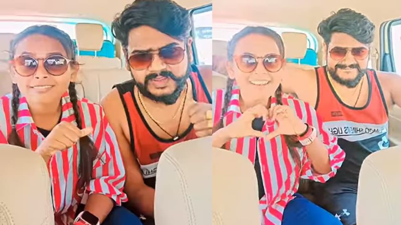 शिल्पी राज MMS लीक के बाद यहां मटकती आई नजर, भोजपुरी सिंगर ने ब्वॉयफ्रेंड को इशारों इशारों में कही ये बात शिल्पी राज MMS लीक के बाद यहां मटकती आई नजर, भोजपुरी सिंगर ने ब्वॉयफ्रेंड को इशारों इशारों में कही ये बात