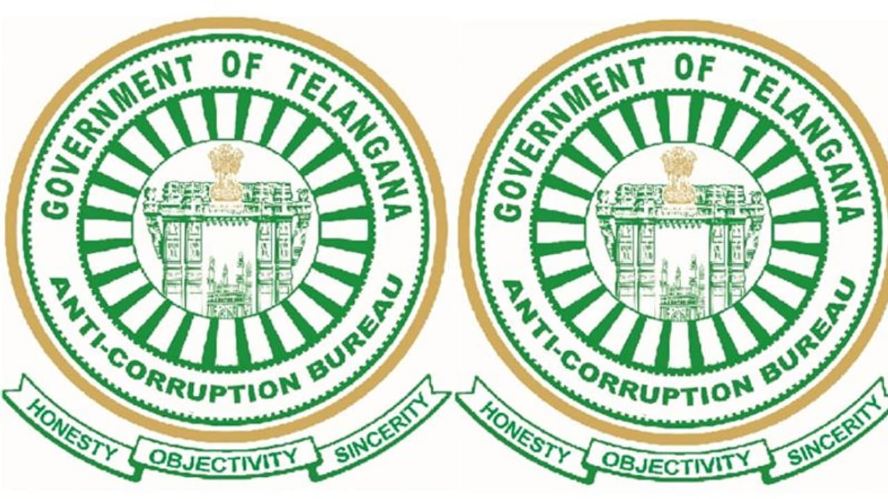 లంచం డిమాండ్.. 20 గంటల విచారణ.. బంజారాహిల్స్ సీఐ, ఎస్ఐలకు ఏసీబీ నోటీసులు లంచం డిమాండ్.. 20 గంటల విచారణ.. బంజారాహిల్స్ సీఐ, ఎస్ఐలకు ఏసీబీ నోటీసులు