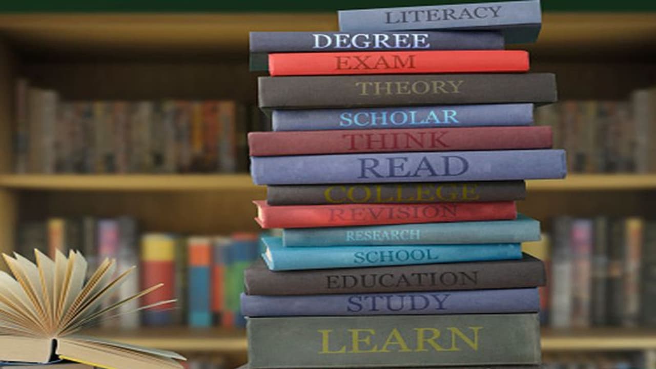 প্রায় ১০০টিরও বেশি দেশে পালিত হচ্ছে বিশ্ব বই দিবস, জেনে নিন দিনটির মাহাত্ম্য