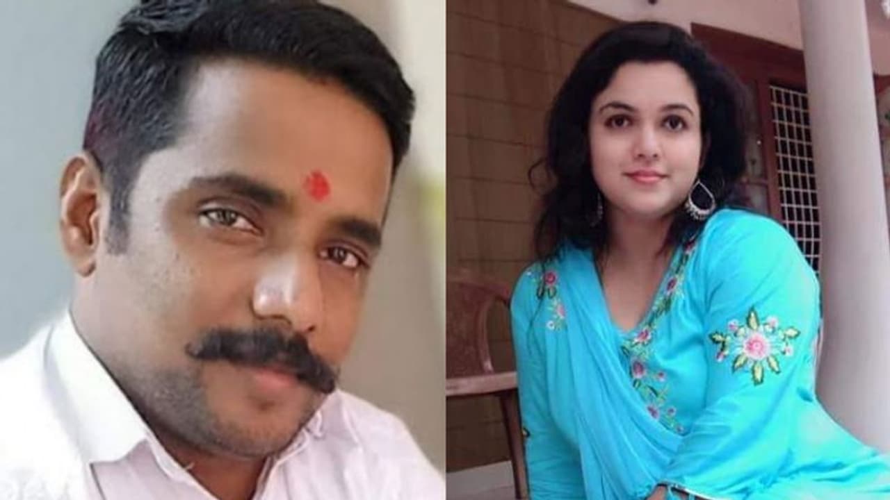 പുന്നോൽ ഹരിദാസ് വധക്കേസ്: പ്രതിയെ ഒളിവിൽ താമസിപ്പിച്ച രേഷ്മയ്ക്ക് ജാമ്യം പുന്നോൽ ഹരിദാസ് വധക്കേസ്: പ്രതിയെ ഒളിവിൽ താമസിപ്പിച്ച രേഷ്മയ്ക്ക് ജാമ്യം