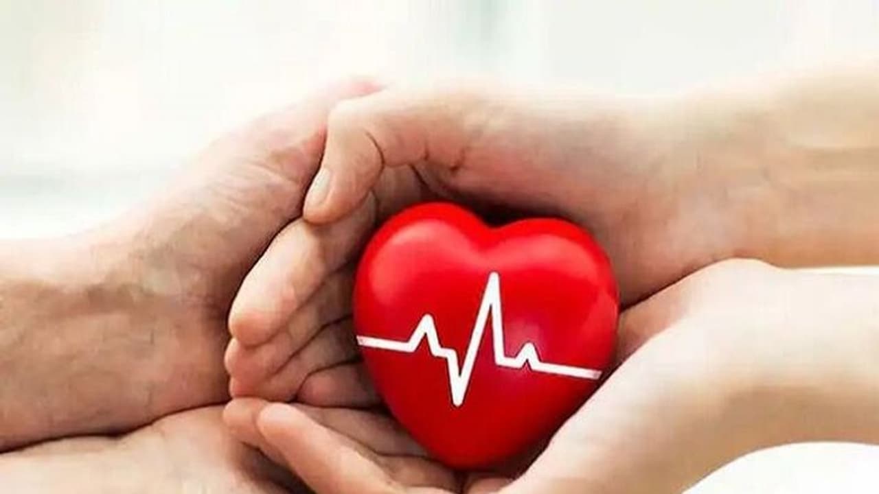 ಧಾರವಾಡ: ಸಾವಿನಲ್ಲೂ ಸಾರ್ಥಕತೆ, ಅಂಗಾಂಗ ದಾನ ಮಾಡಿದ ಮಹಿಳೆ ಧಾರವಾಡ: ಸಾವಿನಲ್ಲೂ ಸಾರ್ಥಕತೆ, ಅಂಗಾಂಗ ದಾನ ಮಾಡಿದ ಮಹಿಳೆ