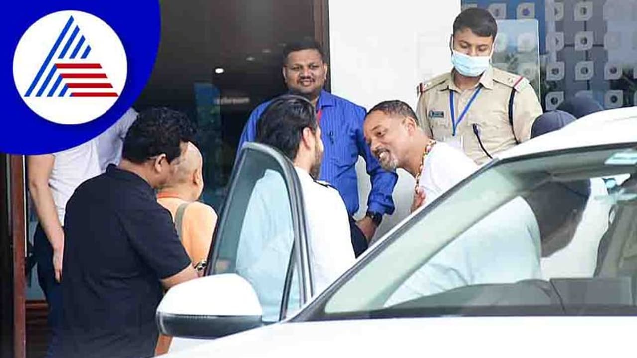 ಭಾರತಕ್ಕೆ ಎಂಟ್ರಿ ಕೊಟ್ಟ ಆಸ್ಕರ್ ನಲ್ಲಿ ಕಪಾಳಮೋಕ್ಷ ಮಾಡಿದ್ದ ನಟ ವಿಲ್ ಸ್ಮಿತ್