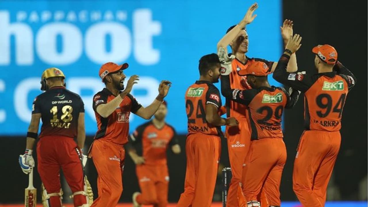 RCB vs SRH: யான்சென், நடராஜன் அபார பவுலிங்..! ஆர்சிபியை வெறும் 68 ரன்களுக்கு சுருட்டிய சன்ரைசர்ஸ் 