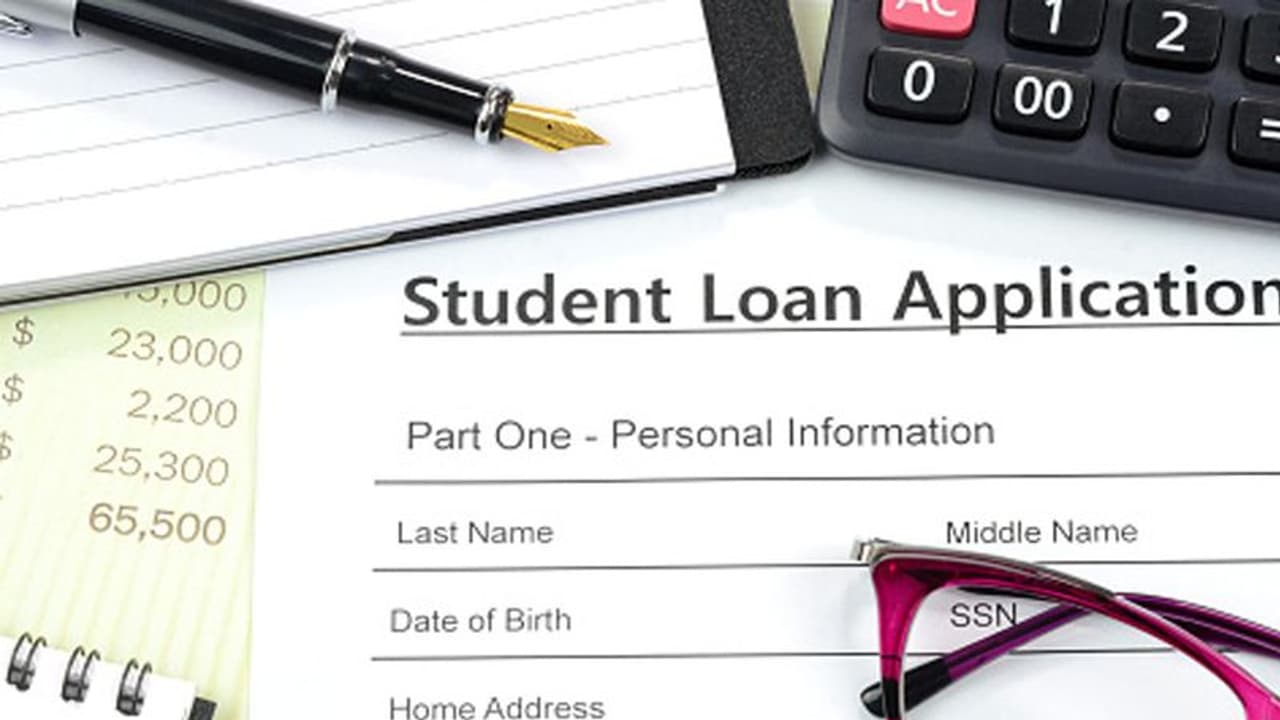 एजुकेशन लोन की A To Z जानकारी, कैसे मिलता है, कौन कौन से डॉक्यूमेंट्स जरूरी एजुकेशन लोन की A To Z जानकारी, कैसे मिलता है, कौन कौन से डॉक्यूमेंट्स जरूरी