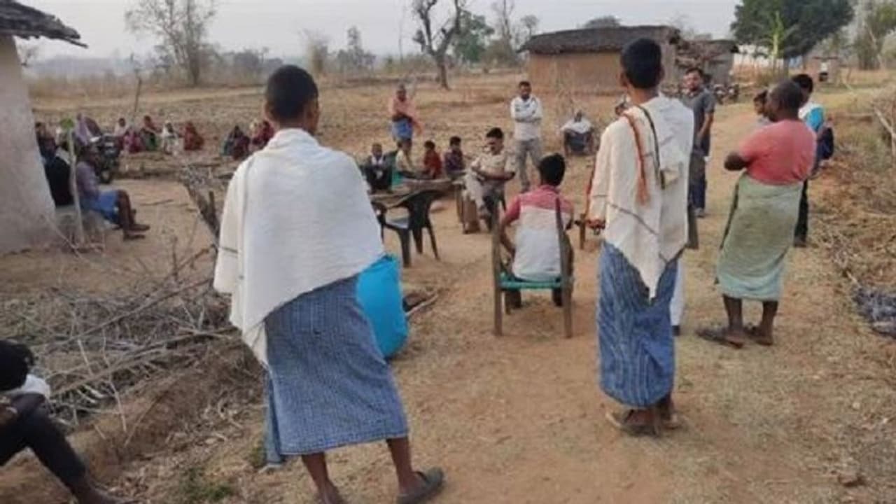 पति ने पेचकस से पत्नी के गर्दन और मुंह को गोद डाला, जानिए क्यों दी ऐसी दर्दनाक मौत पति ने पेचकस से पत्नी के गर्दन और मुंह को गोद डाला, जानिए क्यों दी ऐसी दर्दनाक मौत