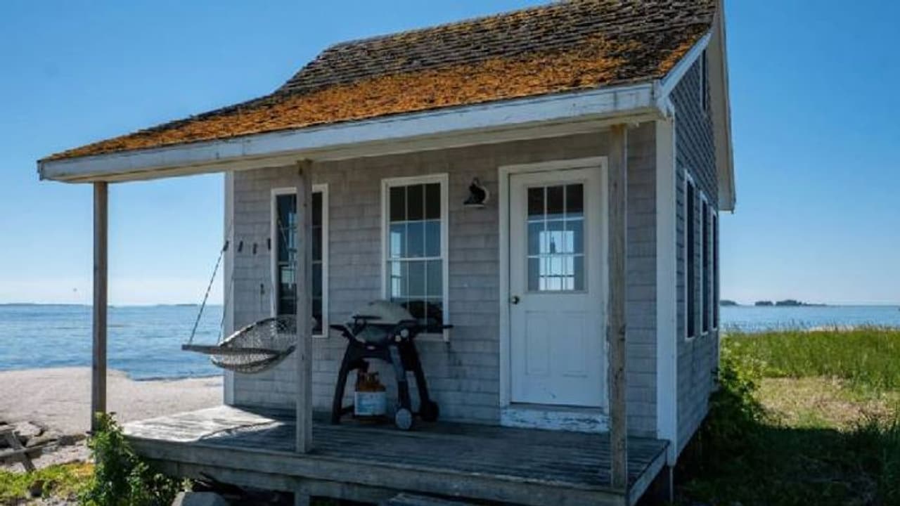 ലോകത്തിലെ ഏറ്റവും ഒറ്റപ്പെട്ട വീട്? ഇപ്പോൾ വിൽപനയ്ക്ക്, വില 2.5 കോടി! ലോകത്തിലെ ഏറ്റവും ഒറ്റപ്പെട്ട വീട്? ഇപ്പോൾ വിൽപനയ്ക്ക്, വില 2.5 കോടി!