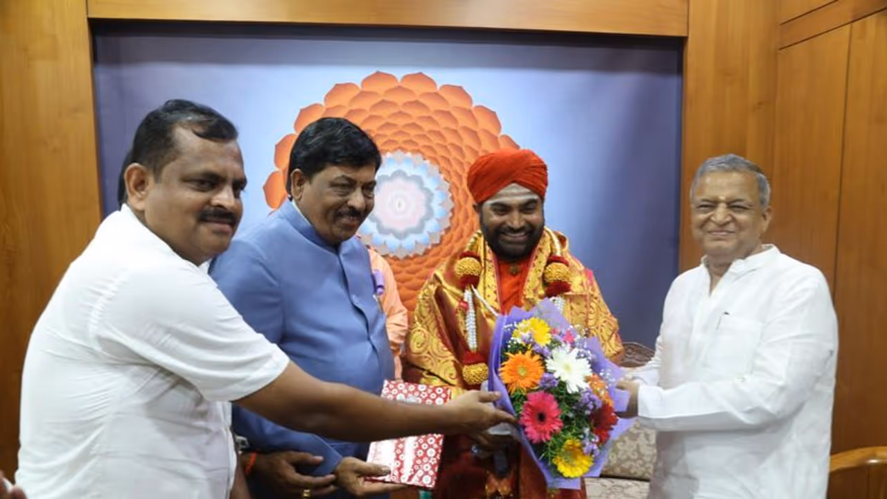 ಹರಮಠದಲ್ಲಿ ಬೃಹತ್ ಉದ್ಯೋಗ ಮೇಳಕ್ಕೆ ಉತ್ತಮ ಪ್ರತಿಕ್ರಿಯೆ ಹರಮಠದಲ್ಲಿ ಬೃಹತ್ ಉದ್ಯೋಗ ಮೇಳಕ್ಕೆ ಉತ್ತಮ ಪ್ರತಿಕ್ರಿಯೆ