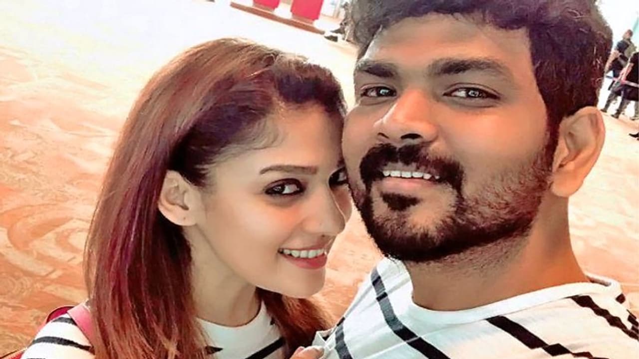 मंगेतर विग्नेश शिवन से जल्द शादी कर सकती हैं नयनतारा, सालभर पहले की थी गुपचुप सगाई मंगेतर विग्नेश शिवन से जल्द शादी कर सकती हैं नयनतारा, सालभर पहले की थी गुपचुप सगाई