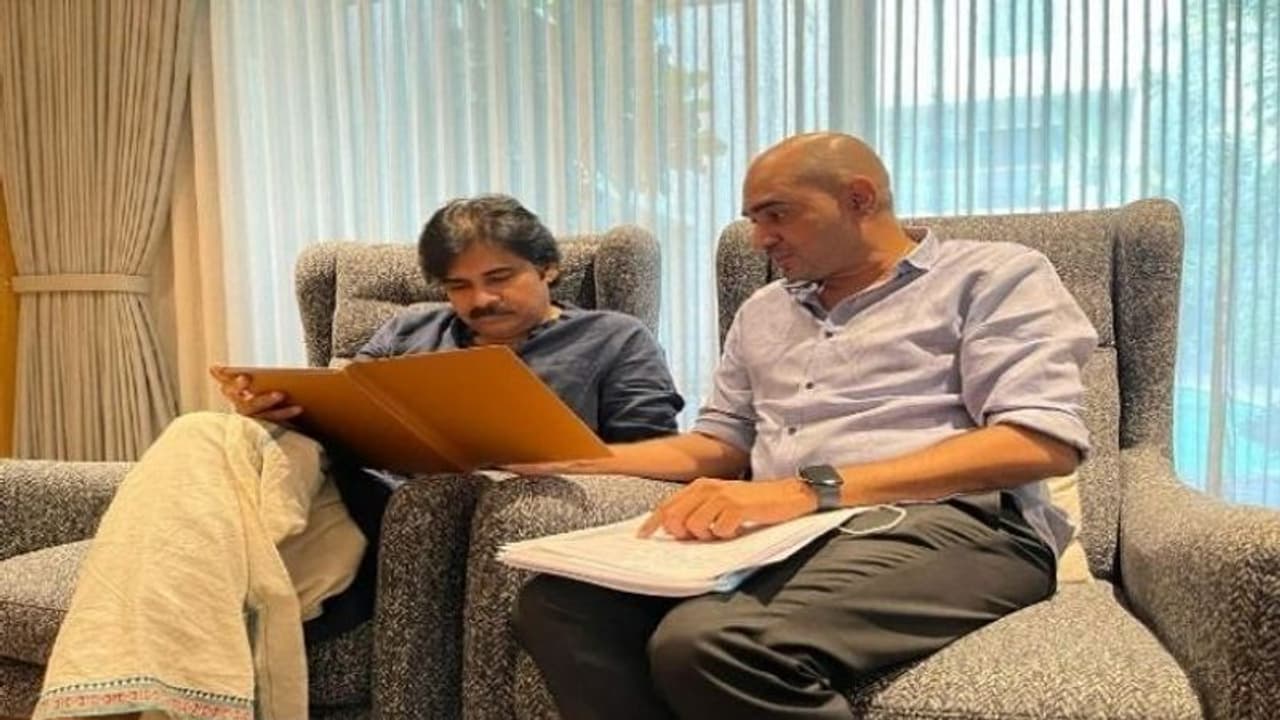 హరిహర వీరమల్లు విషయంలో అప్ సెట్ అయిన పవన్ కళ్యాణ్, మరి క్రిష్ ఏం చేయబోతున్నాడు..? హరిహర వీరమల్లు విషయంలో అప్ సెట్ అయిన పవన్ కళ్యాణ్, మరి క్రిష్ ఏం చేయబోతున్నాడు..?