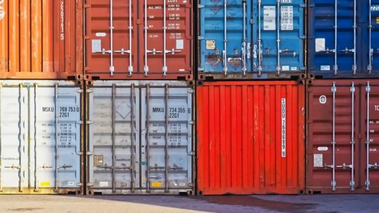 Heroin seized at Kandla valued at Rs 1439 crore, shipped from Iran Heroin seized at Kandla valued at Rs 1439 crore, shipped from Iran