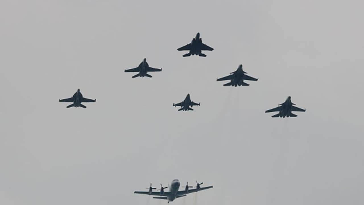 ఐదేళ్లలో ‘రక్షణ’ ఎగుమతులు 334 శాతం పెరిగాయి: కేంద్రం ఐదేళ్లలో ‘రక్షణ’ ఎగుమతులు 334 శాతం పెరిగాయి: కేంద్రం