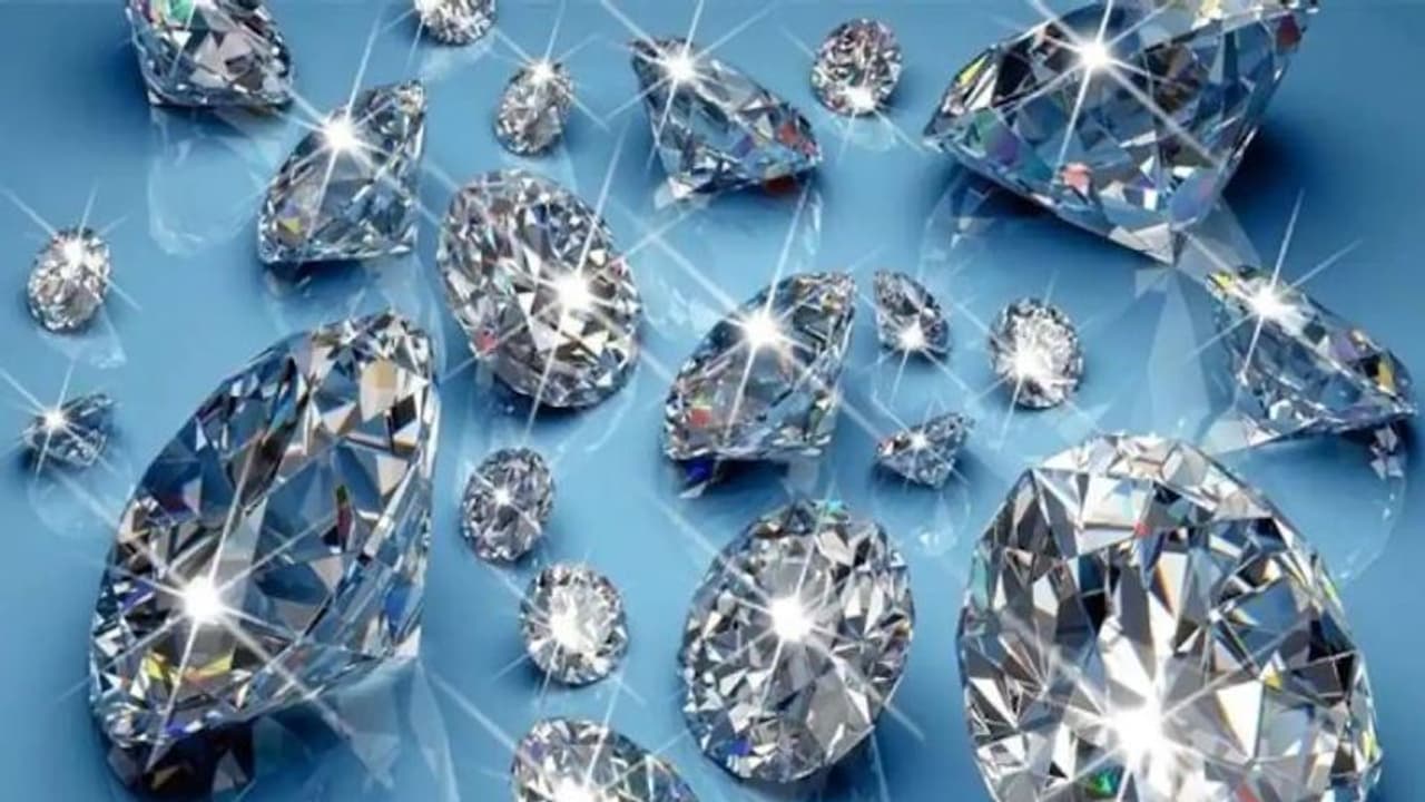 राजस्थान से बड़ी खबर: जयपुर से चोरी हो गए 7 करोड़ के डायमंड, फिल्मी स्टाइल में हुई पूरी वारदात राजस्थान से बड़ी खबर: जयपुर से चोरी हो गए 7 करोड़ के डायमंड, फिल्मी स्टाइल में हुई पूरी वारदात