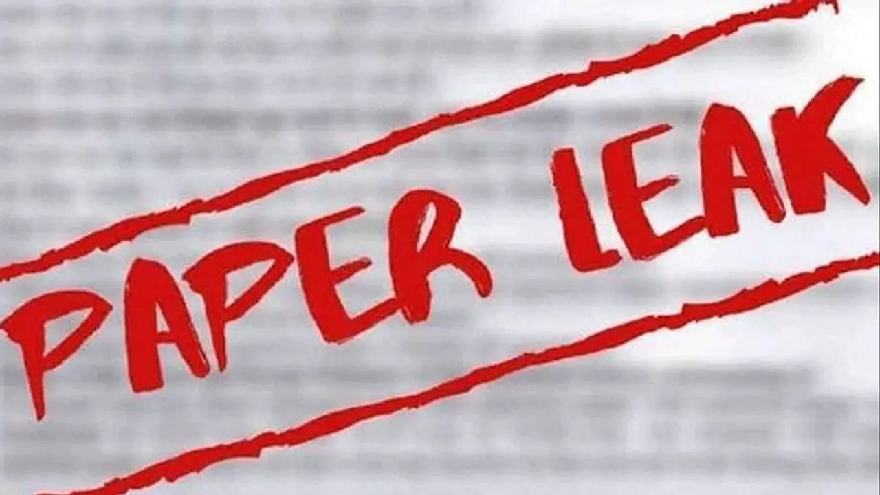 बलिया पेपर लीक मामले में पत्रकारों को मिली जमानत, हटाई गई गंभीर धाराएं बलिया पेपर लीक मामले में पत्रकारों को मिली जमानत, हटाई गई गंभीर धाराएं