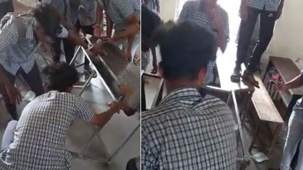 அரசு பள்ளியில் மேசைகளை அடித்து உடைத்து மாணவர்கள் அட்டகாசம்.. சரியான ஆப்பு வைத்த ஆட்சியர்..!