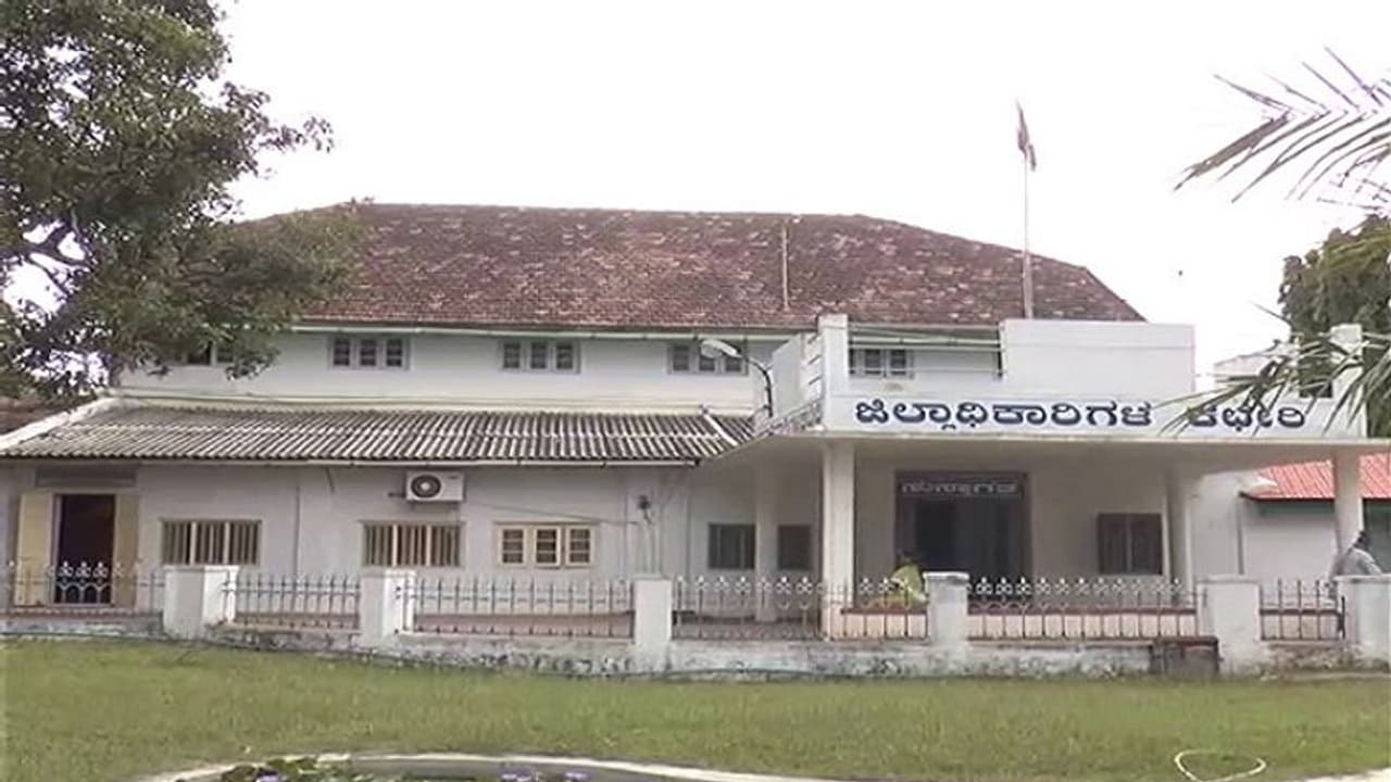 ಚಿಕ್ಕಮಗಳೂರು: ದಶಕಗಳಿಂದ ಆತಂಕದಲ್ಲೇ ಬದುಕುತ್ತಿದ್ದ ಭೂ ಒತ್ತುವರಿದಾರರಿಗೆ ಗುಡ್ನ್ಯೂಸ್ ಚಿಕ್ಕಮಗಳೂರು: ದಶಕಗಳಿಂದ ಆತಂಕದಲ್ಲೇ ಬದುಕುತ್ತಿದ್ದ ಭೂ ಒತ್ತುವರಿದಾರರಿಗೆ ಗುಡ್ನ್ಯೂಸ್