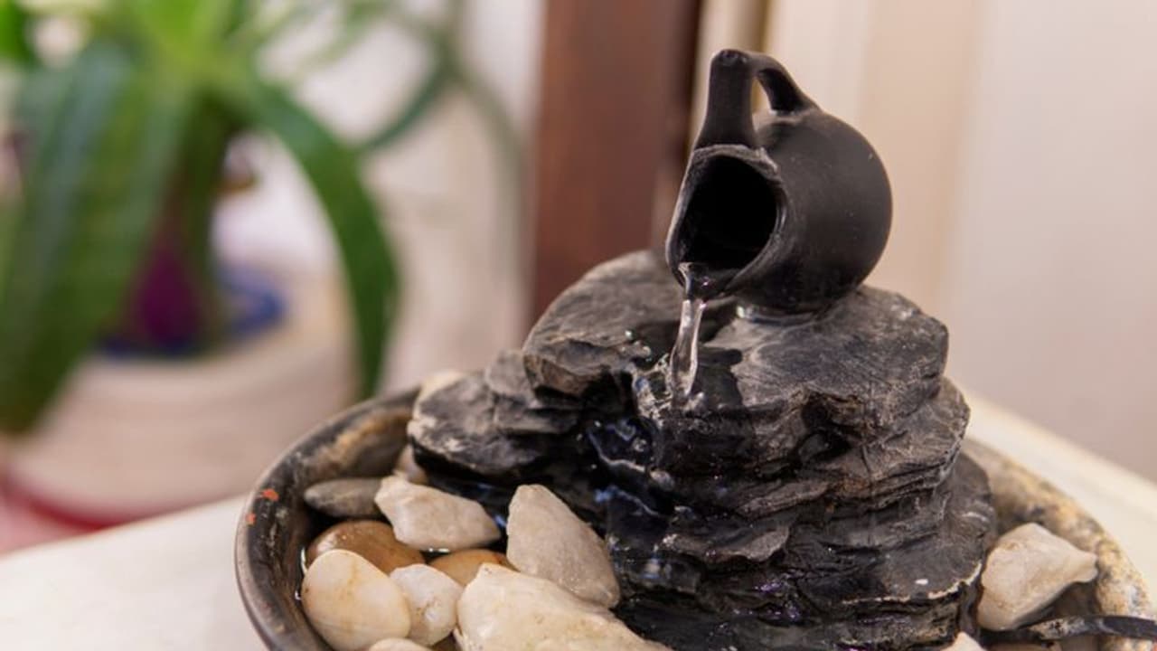 Water Gives Prosperity : വെളളം ഐശ്വര്യം കൊണ്ട് വരും; വീട്ടിൽ പോസിറ്റീവ് എനർജി വരാൻ ചെയ്യേണ്ടത്... Water Gives Prosperity : വെളളം ഐശ്വര്യം കൊണ്ട് വരും; വീട്ടിൽ പോസിറ്റീവ് എനർജി വരാൻ ചെയ്യേണ്ടത്...