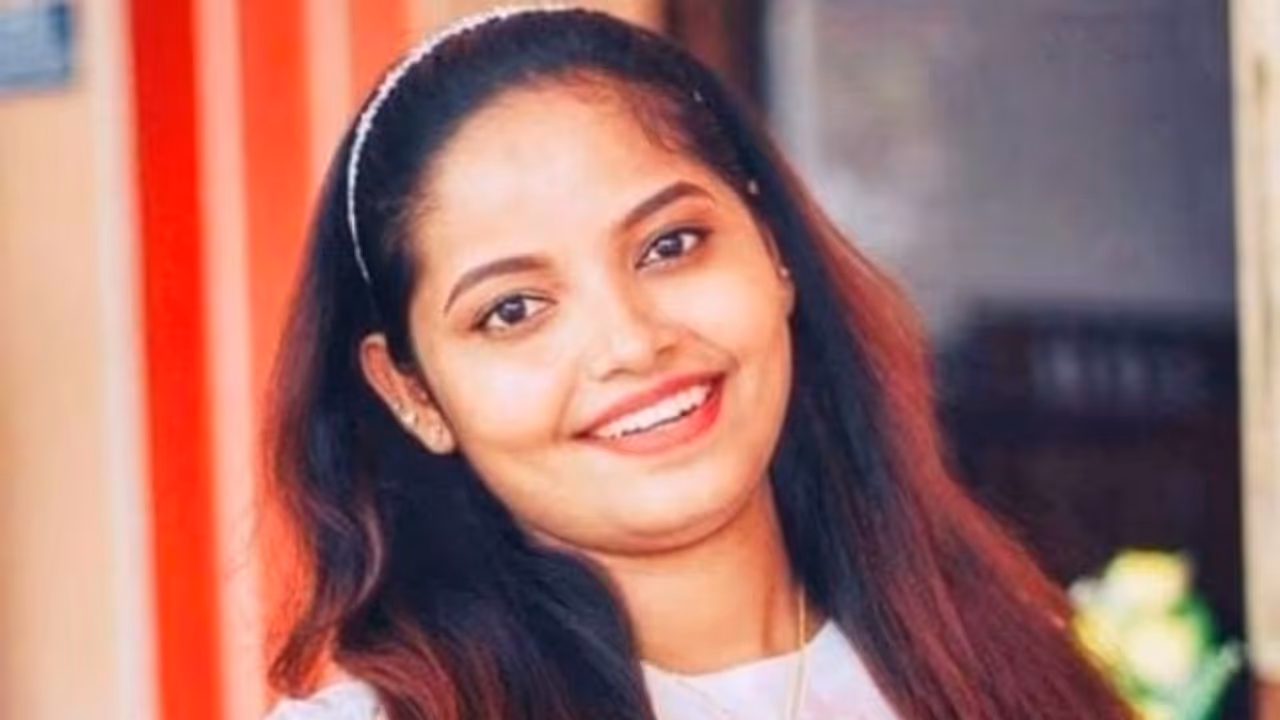 സൗദിയിൽ നഴ്സായ മലയാളി യുവതി നാട്ടിൽ മരിച്ചു സൗദിയിൽ നഴ്സായ മലയാളി യുവതി നാട്ടിൽ മരിച്ചു