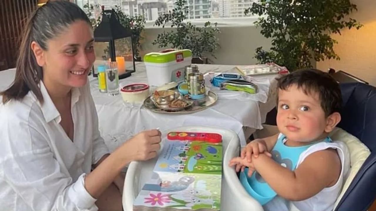 गोलू मोलू बेटे को टकटकी लगाए देखते नजर आई करीना कपूर, इसलिए बिना मेकअप ही लाल हो गया बेबो का चेहरा गोलू मोलू बेटे को टकटकी लगाए देखते नजर आई करीना कपूर, इसलिए बिना मेकअप ही लाल हो गया बेबो का चेहरा