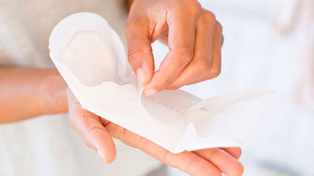 Cotten sanitary pads can be the solution for rashes and infections; find out why