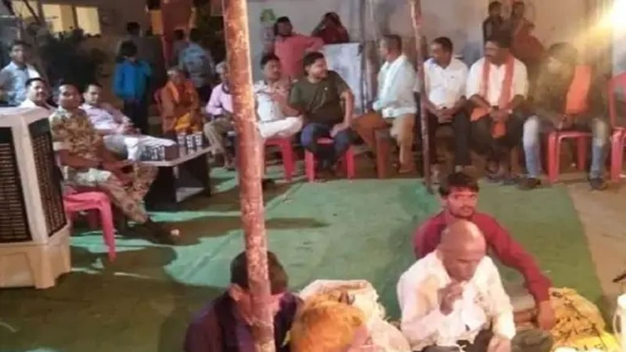 मुंगेली में लड्डू नहीं मिला तो मंडप छोड़ थाने पहुंच गया दूल्हा, पुलिस से बोला घरातियों पर केस करो