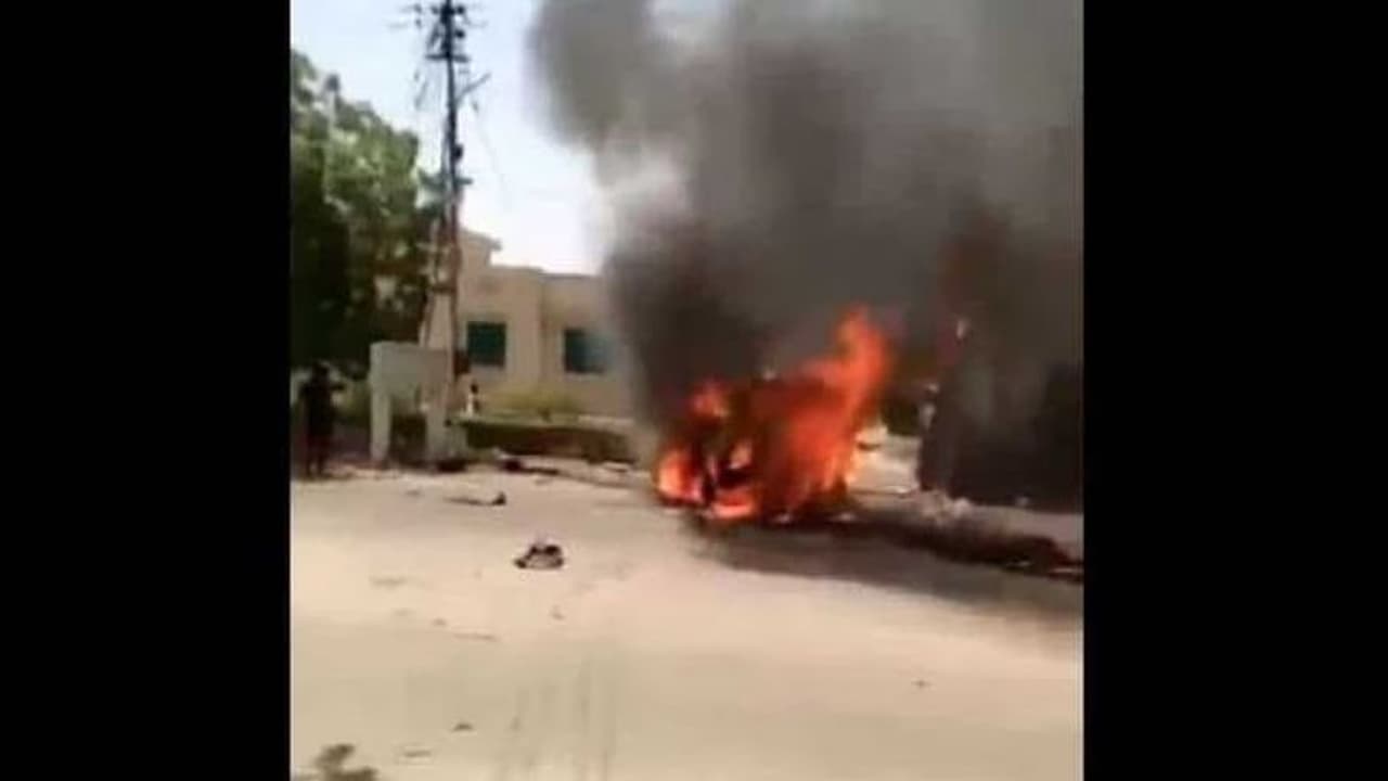  Blast in karachi university: கராச்சி பல்கலையில் குண்டு வெடிப்பு.. 2 சீனர்கள் உட்பட 4 பேர் உயிரிழப்பு.. 