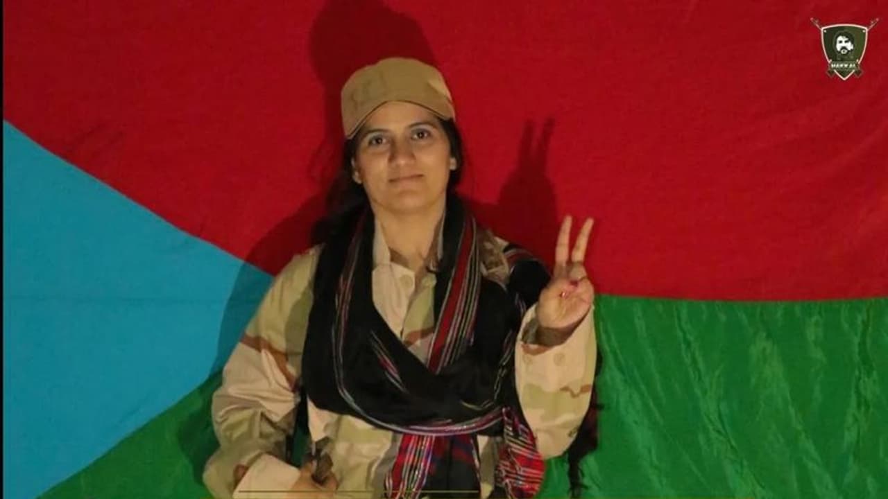 Karachi suicide bomber : ఆ సూసైడ్ బాంబర్.. ఇద్దరు పసిబిడ్డల తల్లి, ఎంఫిల్ లో పట్టా.. Karachi suicide bomber : ఆ సూసైడ్ బాంబర్.. ఇద్దరు పసిబిడ్డల తల్లి, ఎంఫిల్ లో పట్టా..