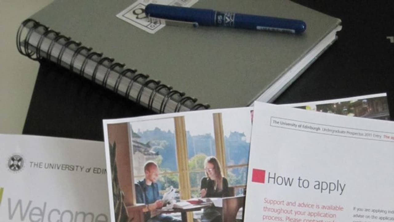 अगर आप भी देख रहे हैं विदेश में पढ़ाई करने का सपना तो यह खबर आपके लिए है अगर आप भी देख रहे हैं विदेश में पढ़ाई करने का सपना तो यह खबर आपके लिए है