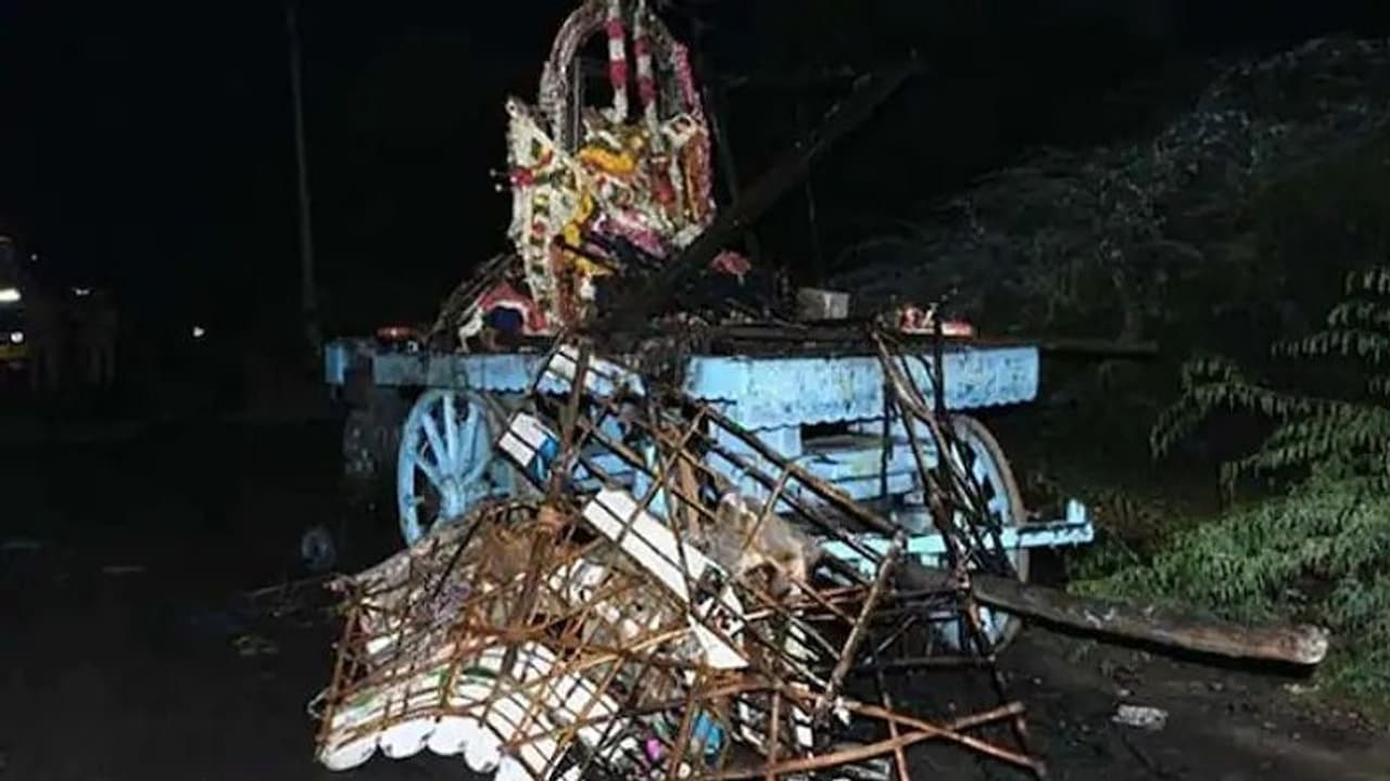 తమిళనాడు ఆలయ వేడుకల్లో ఘోర ప్రమాదం.. 11 మంది సజీవదహనం.. 