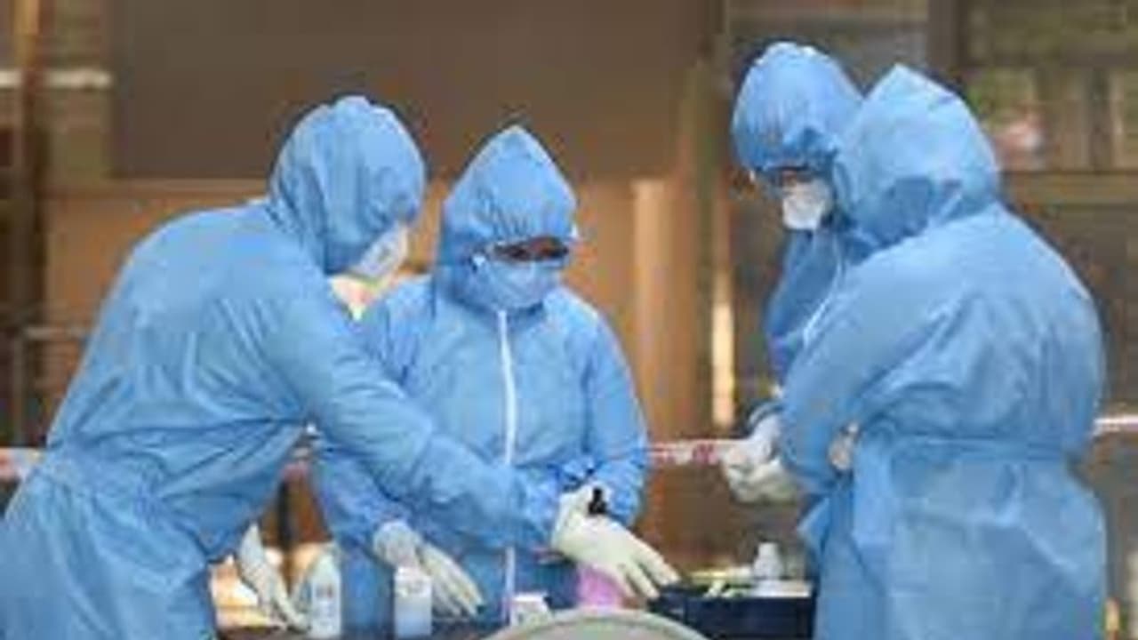 India Corona: கிடுகிடுவென உயரும் கொரோனா.. அச்சத்தில் மக்கள்.. இன்றைய பாதிப்பு நிலவரம்.. India Corona: கிடுகிடுவென உயரும் கொரோனா.. அச்சத்தில் மக்கள்.. இன்றைய பாதிப்பு நிலவரம்..