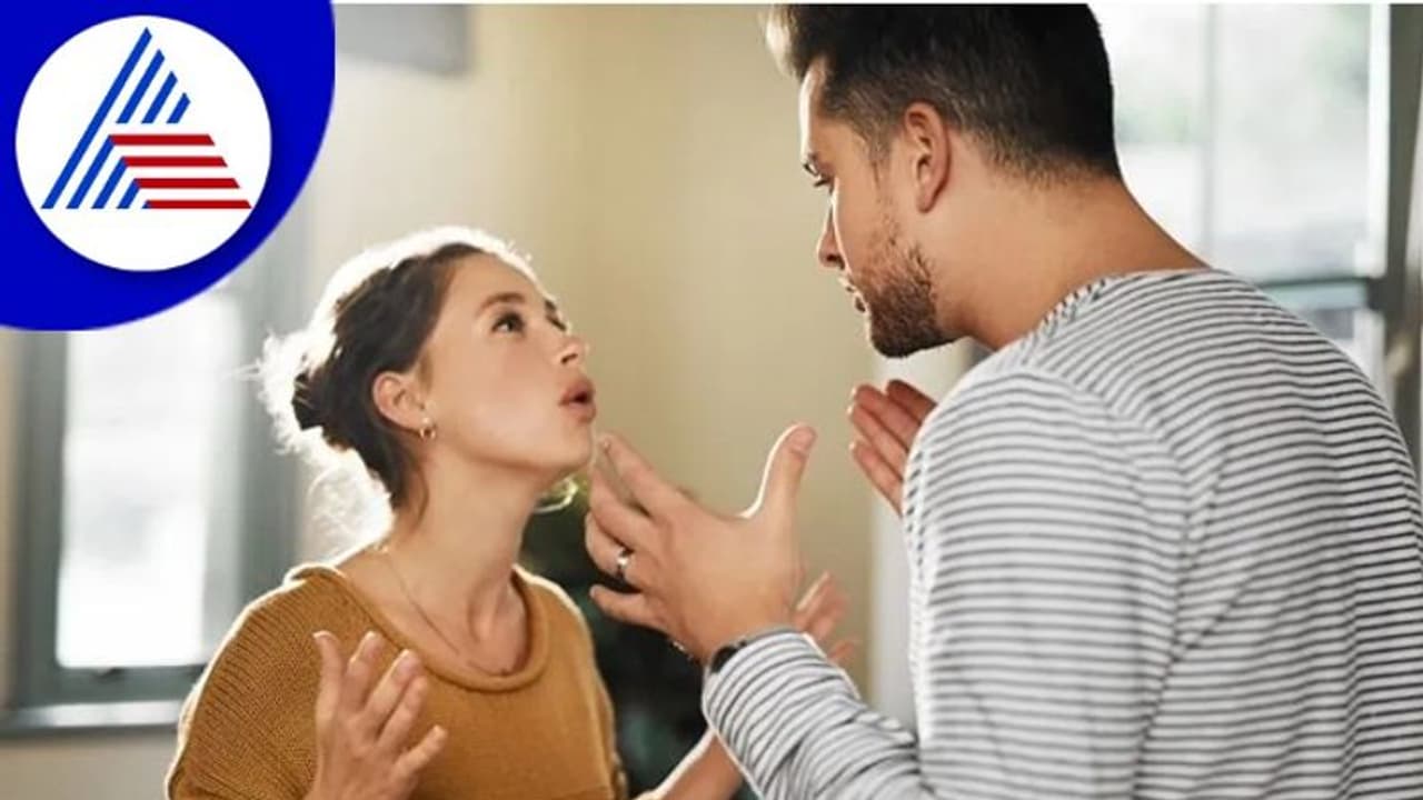 Relationship Tips : ಸಮಯ ನೀಡದ ಗಂಡ, ಮಾಜಿ ಲವರ್ ಜೊತೆ ಒಂದಾದ ಹೆಂಡತಿ Relationship Tips : ಸಮಯ ನೀಡದ ಗಂಡ, ಮಾಜಿ ಲವರ್ ಜೊತೆ ಒಂದಾದ ಹೆಂಡತಿ