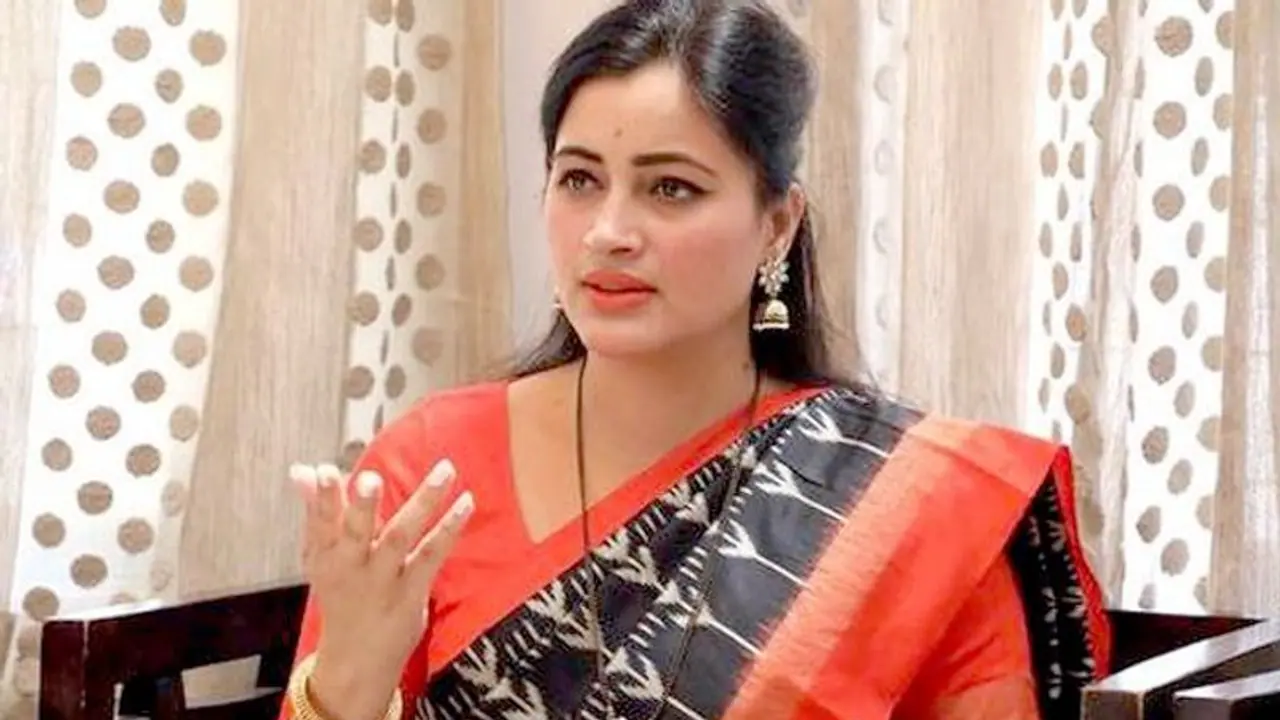 नवनीत राणा की जेल से आई एक और दर्दभरी चिट्ठी, दिल्ली पुलिस कमिश्नर को लिखा ये नेता पर्सनली ट्रॉर्चर कर रहे नवनीत राणा की जेल से आई एक और दर्दभरी चिट्ठी, दिल्ली पुलिस कमिश्नर को लिखा ये नेता पर्सनली ट्रॉर्चर कर रहे