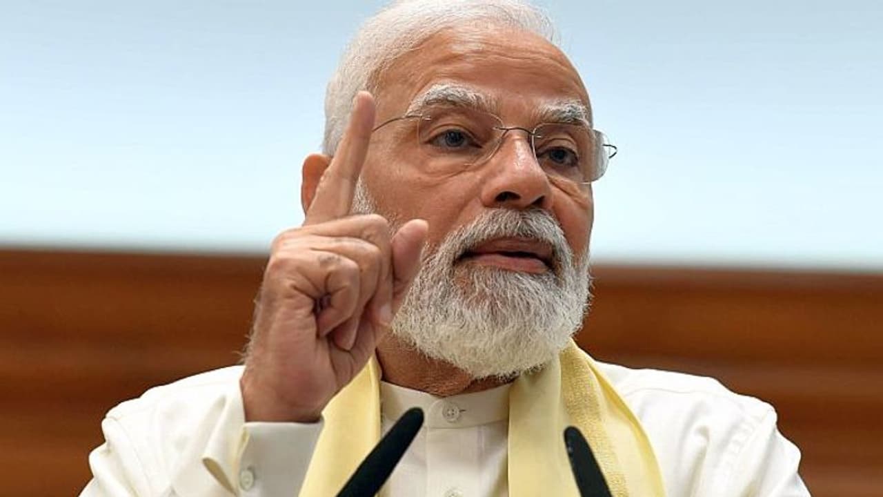 ವಿದೇಶದಿಂದ ಬರ್ತಿದ್ದಂತೆ ಮೋದಿ ಸತತ ಏಳು ಸಭೆ!