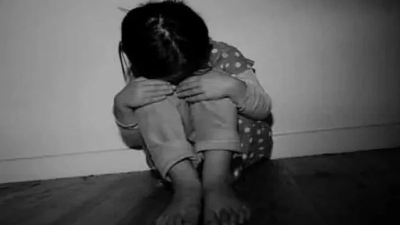 शॉकिंग खबर: 5 साल की बच्ची का 12 साल के लड़के ने किया रेप, पढ़िए झारखंड की ये चौंका देने वाली वारदात