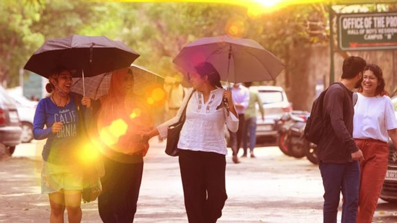 অবশেষে এল বৃষ্টির পূর্বাভাস, কিন্তু তারজন্য এখনও অপেক্ষা করতে হবে দক্ষিণবঙ্গবাসীকে অবশেষে এল বৃষ্টির পূর্বাভাস, কিন্তু তারজন্য এখনও অপেক্ষা করতে হবে দক্ষিণবঙ্গবাসীকে