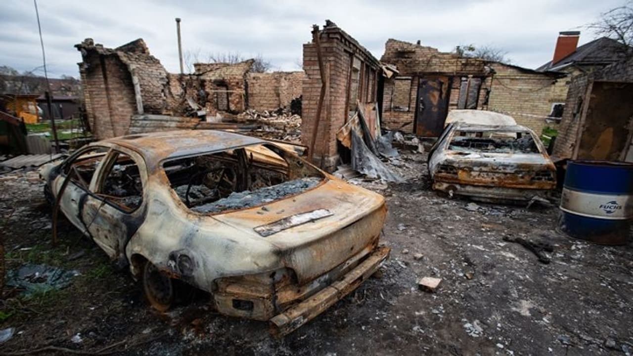 गर्भवती लड़की से रेप से पहले रूसी सैनिक ने दी धमकी, मेरे साथ सो जाओ नहीं तो 20 और लोगों को ले आऊंगा गर्भवती लड़की से रेप से पहले रूसी सैनिक ने दी धमकी, मेरे साथ सो जाओ नहीं तो 20 और लोगों को ले आऊंगा