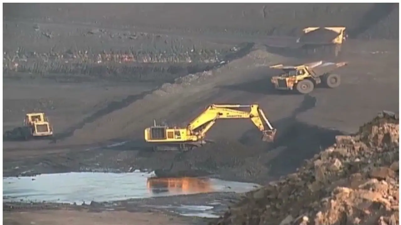 India permits coal mines to hike output without feedback 