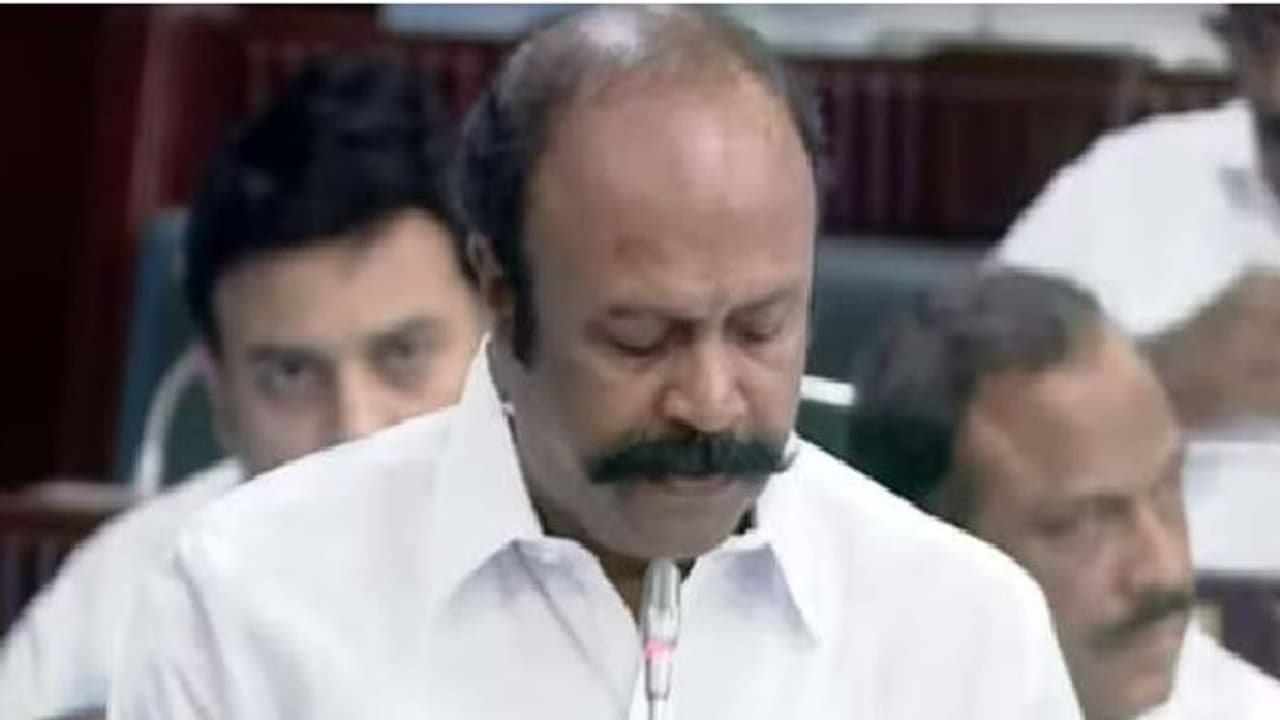 மகளிர் சுய உதவி குழுக்களின் பொருட்களை ஆன்லைனில் விற்க ஏற்பாடு... வானதி கேள்விக்கு பெரியகருப்பன் பதில்!! மகளிர் சுய உதவி குழுக்களின் பொருட்களை ஆன்லைனில் விற்க ஏற்பாடு... வானதி கேள்விக்கு பெரியகருப்பன் பதில்!!